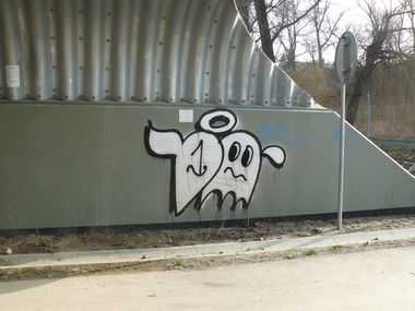 Graffiti Bombing - Photo by done8 - done (2014)