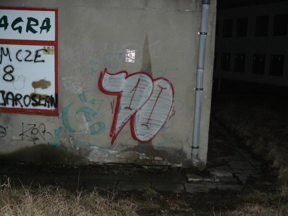 Graffiti Bombing - Photo by done8 - done (2014)