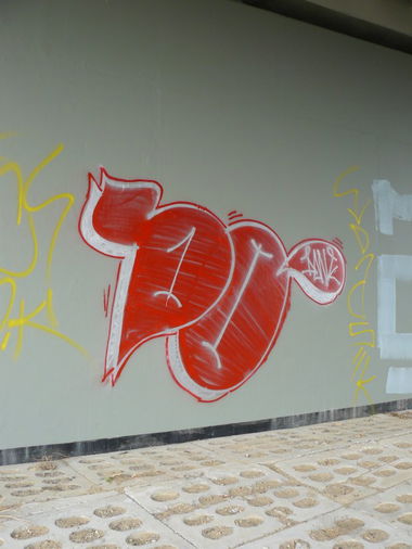 Graffiti Bombing - Photo by done8 - done (2014)