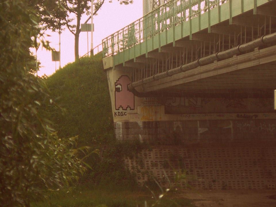 Graffiti Street Art - Photo by done8 - done, kdsc (2013)