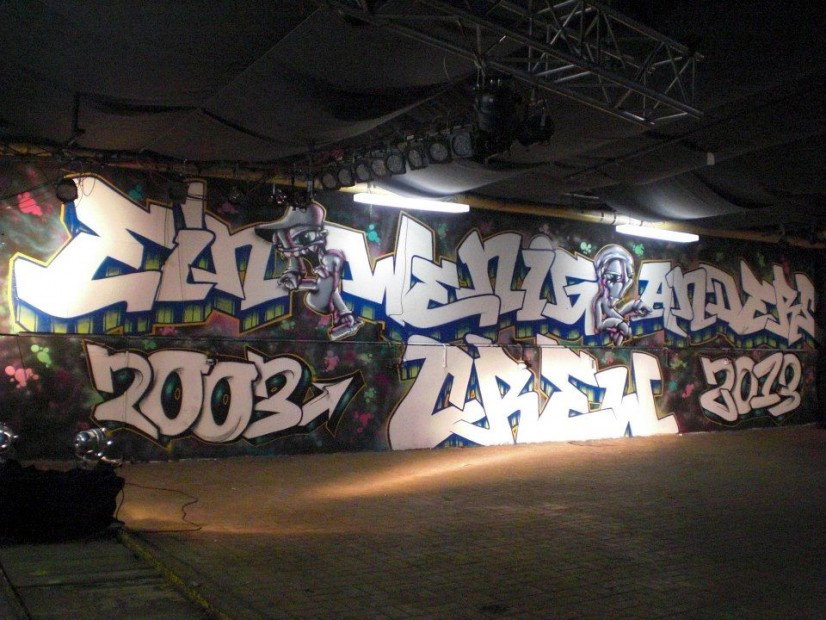 Graffiti Wall in Hamburg - Photo by doppeldee - juse781, bak, minse (2013)