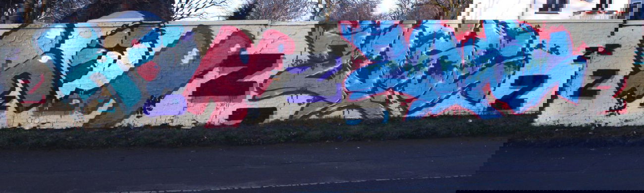 Graffiti Wall in Hamburg - Photo by doppeldee - rqnz, juse781, ewa (2014)