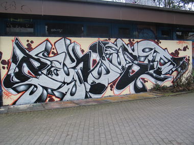 Graffiti Wall in Hamburg - Photo by doppeldee - bak, juse781, ewa (2014)