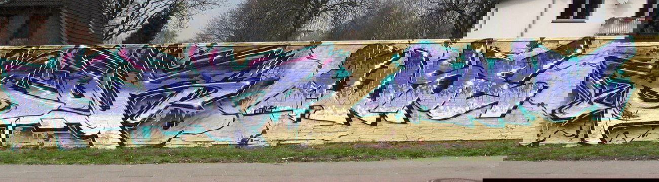 Graffiti Wall in Hamburg - Photo by doppeldee - bak, juse781, ewa (2015)