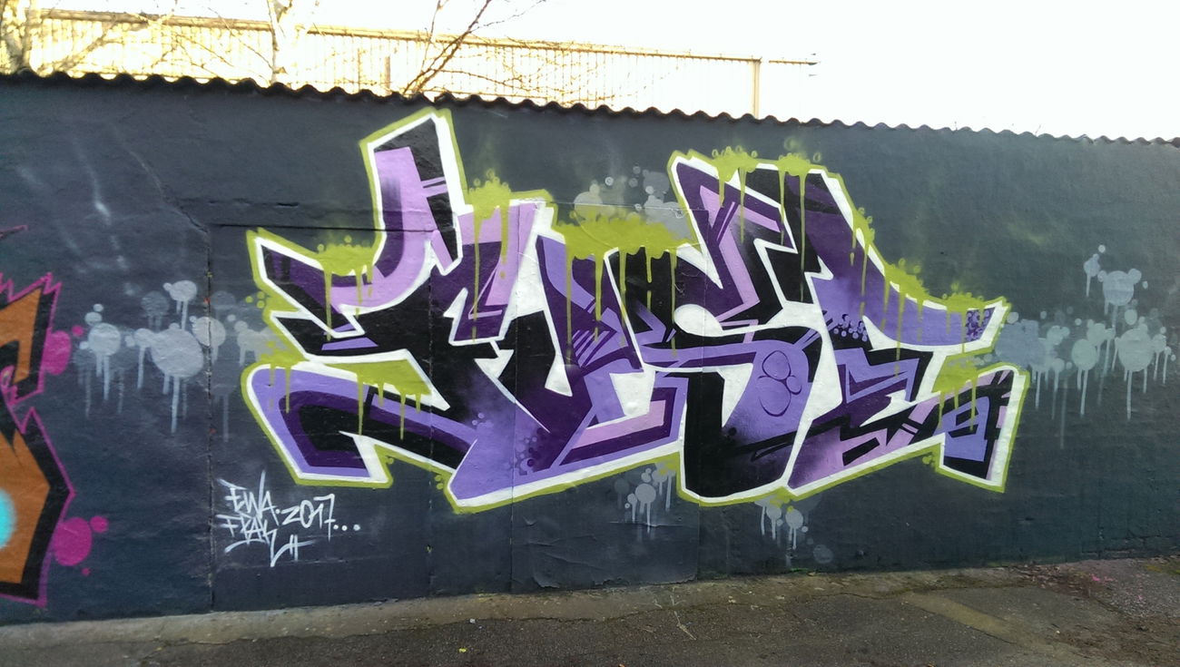 Graffiti Wall in Hamburg - Photo by doppeldee - Juse781 (2017)