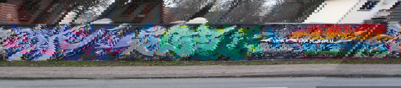 Graffiti Wall in Hamburg - Photo by doppeldee - Bak, juse781, min (2015)