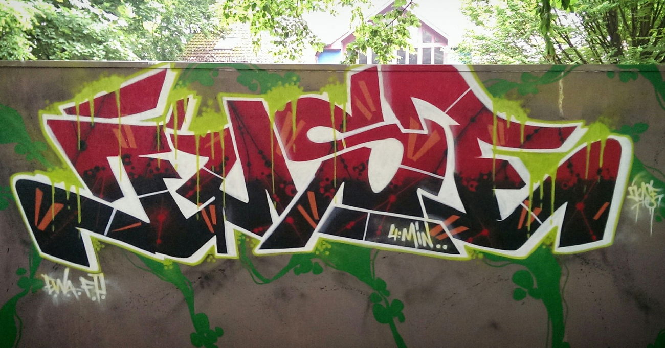 Graffiti Wall in Hamburg - Photo by doppeldee - Juse781, ewacrew, fpak (2017)