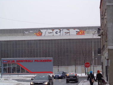 Graffiti Bombing - Photo by dreadlooks (2013)