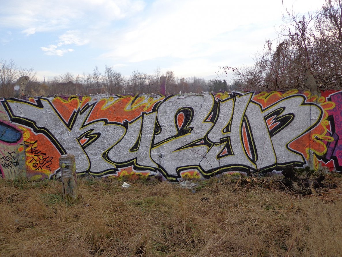 Graffiti Wall - Photo by dreadlooks (2013)