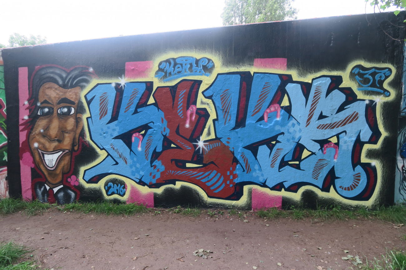 Graffiti Wall - Photo by dreisieben - keks, 37 (2016)