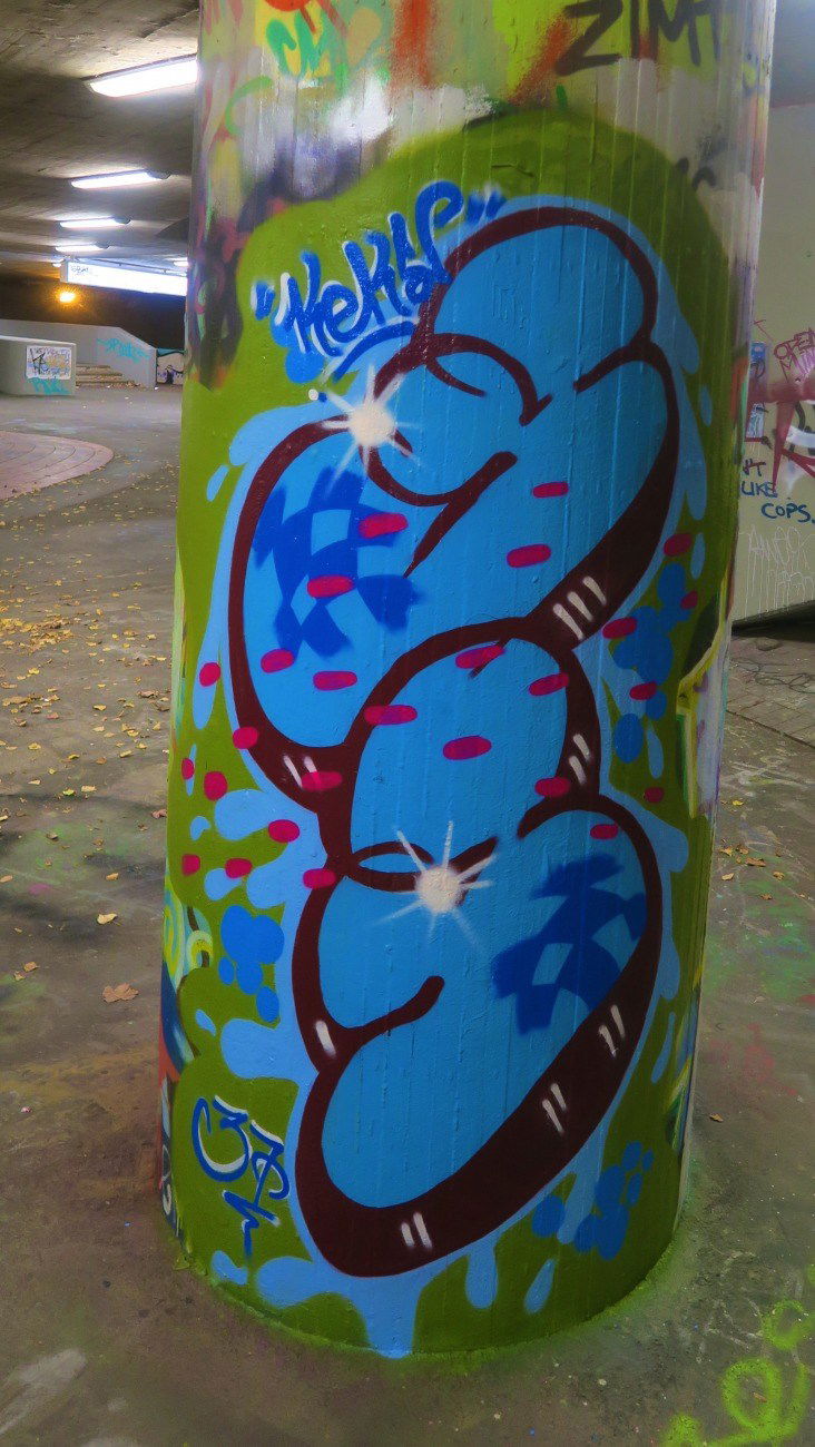 Graffiti Photo by dreisieben - keks, 37er, Dirty7even (2015)