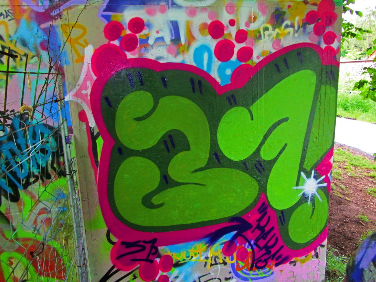 Graffiti Bombing - Photo by dreisieben - 37, Dirty7even (2015)