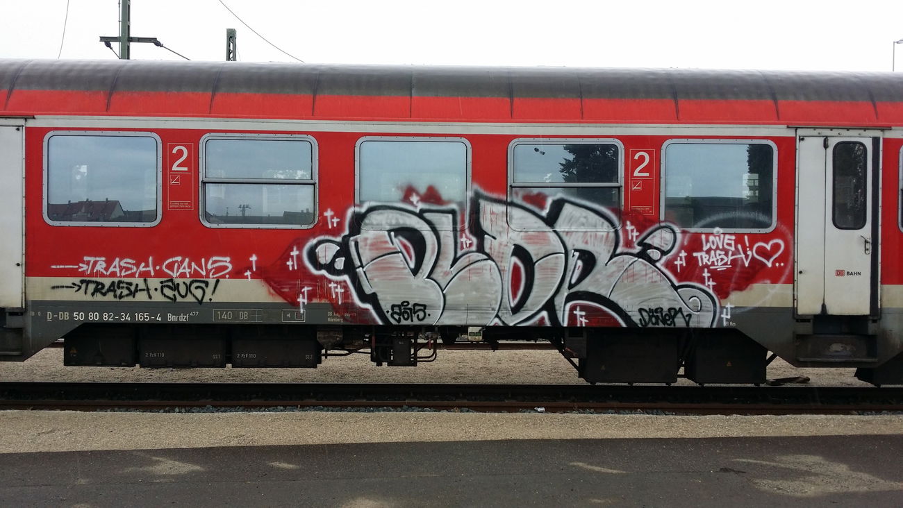 Graffiti Train in Nürnberg - Photo by dripslover - Dr, döner (2015)