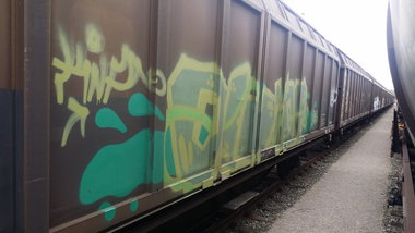 Graffiti Train - Photo by dripslover