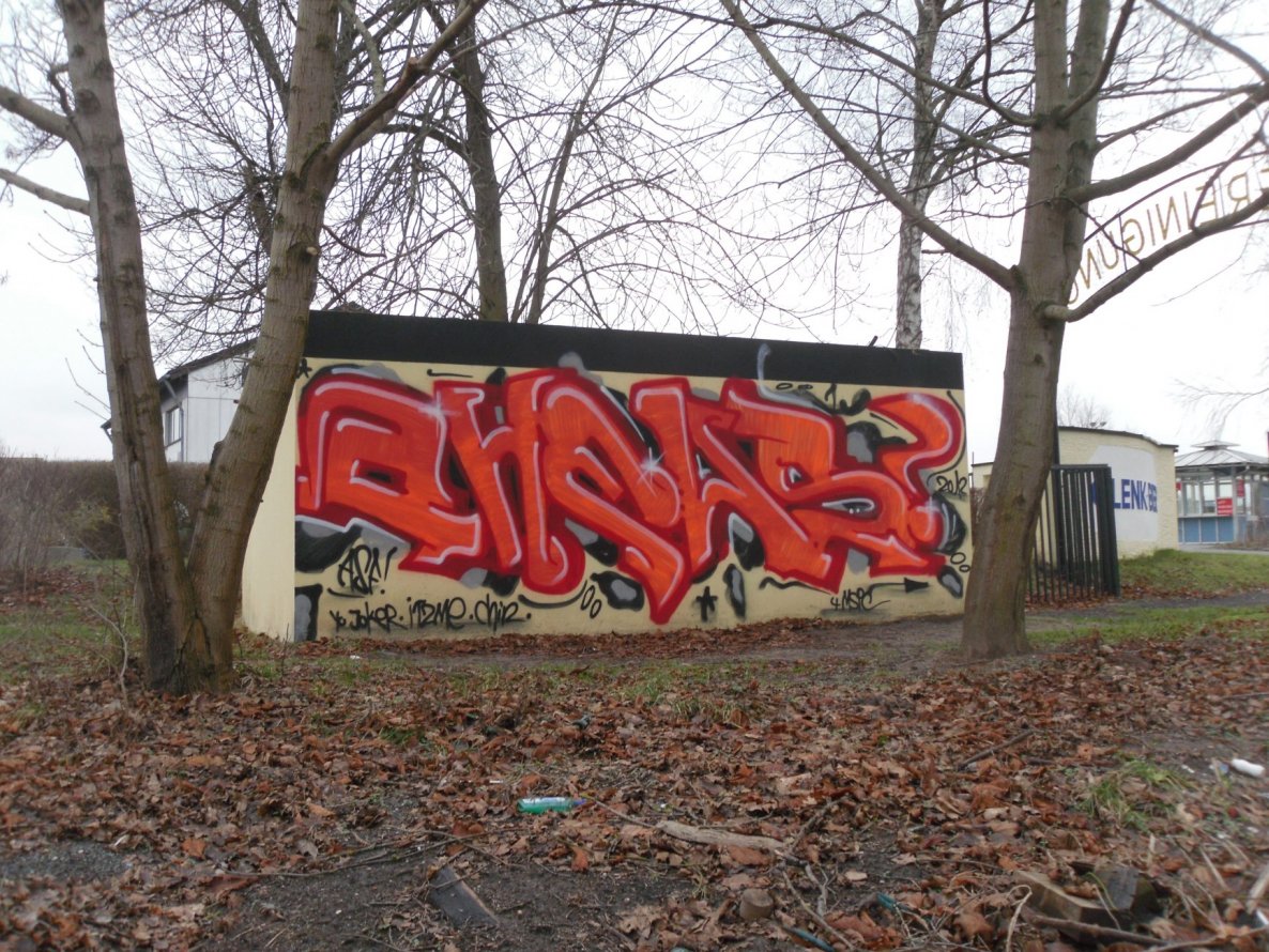Graffiti Wall in Bayreuth - Photo by dripslover - chews, asf