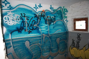 Graffiti Bombing in Leipzig - Photo by dripslover - rcs