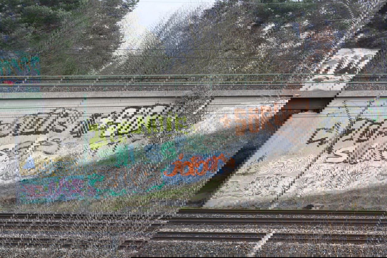 Graffiti Bombing in Nürnberg - Photo by dripslover - u2p, noir, mk (20xx)