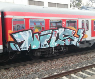 Graffiti Train in Stuttgart  - Photo by dripslover - dns, dnsc, Nils (2016)
