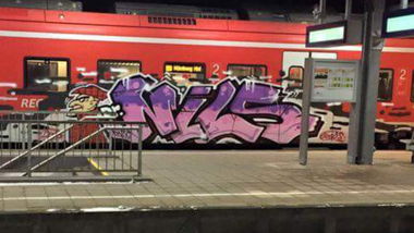 Graffiti Train in Nürnberg - Photo by dripslover - dnsc, dns, nils (2016)