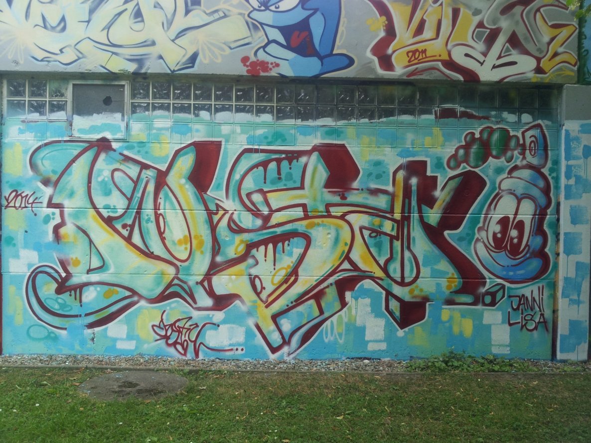 Graffiti Wall in Bayreuth - Photo by dripslover (2014)