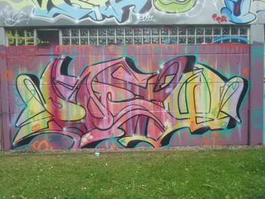 Graffiti Wall in Bayreuth - Photo by dripslover (2014)