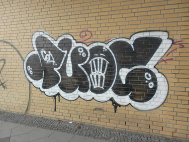 Graffiti Wall in Berlin - Photo by dripslover - coa