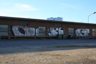 Graffiti Bombing in Leipzig - Photo by dripslover - org