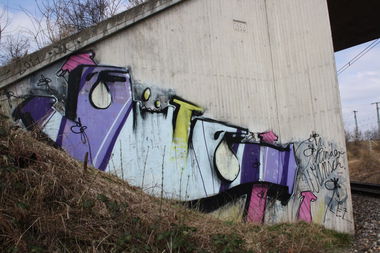 Graffiti Bombing in Nürnberg - Photo by dripslover - güte (20xx)