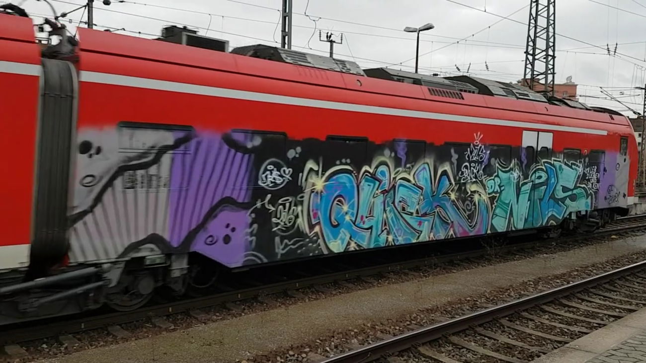 Graffiti Train in Nürnberg - Photo by dripslover - dnsc, dns, nils (2016)