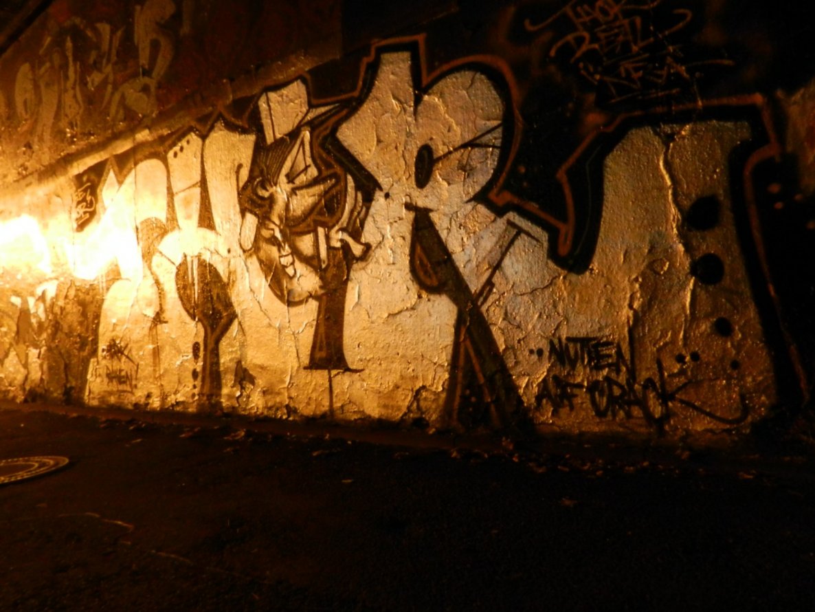 Graffiti Wall in Bayreuth - Photo by dripslover - thor