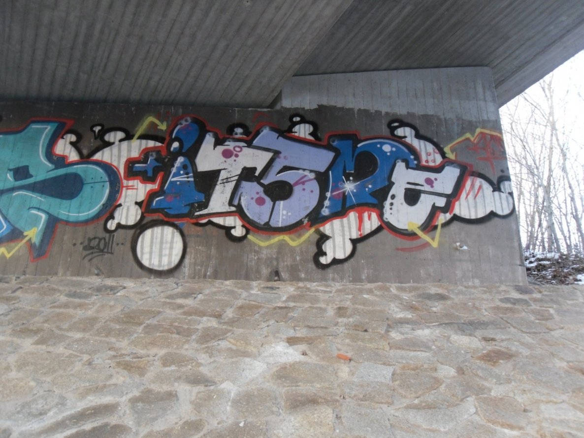 Graffiti Wall in Bayreuth - Photo by dripslover - itsme, asf