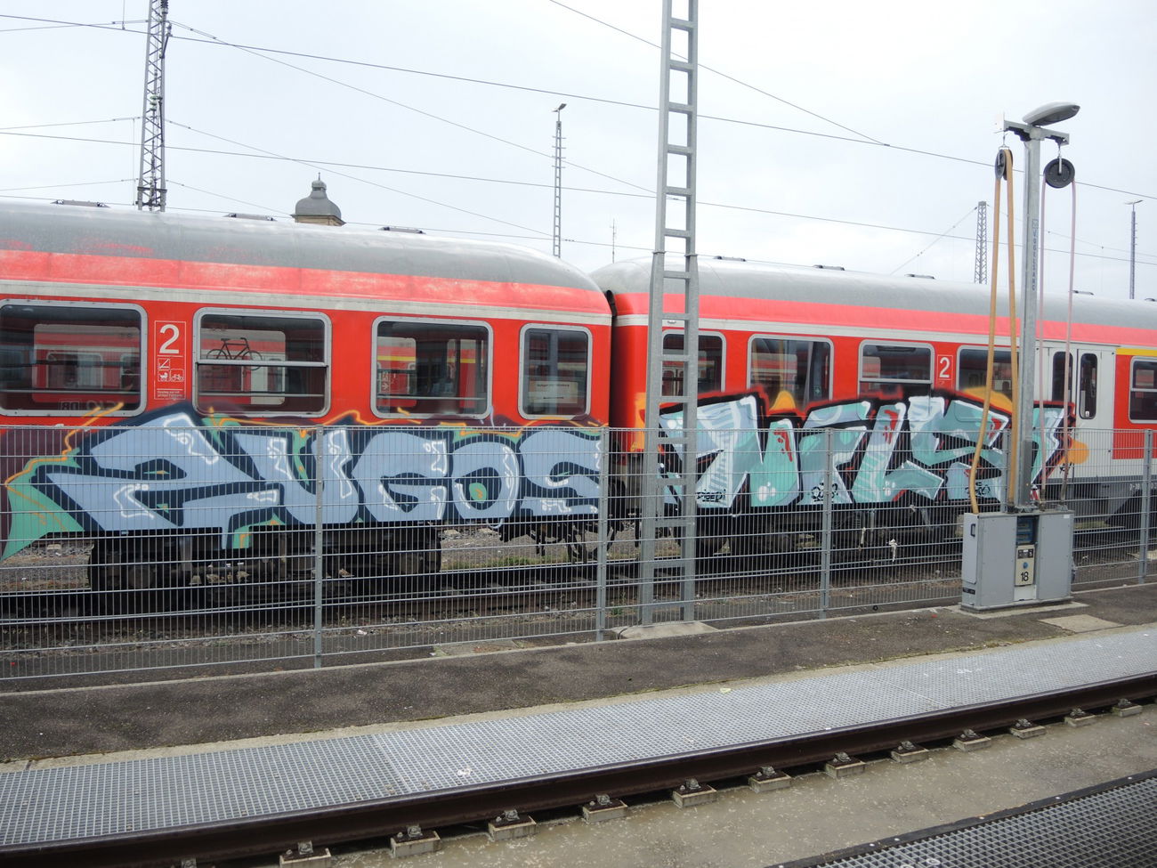 Graffiti Train in MANNHEIM - Photo by dripslover - zugos, onf, dnsc (2016)