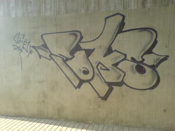 Graffiti Wall - Photo by dripslover - foks