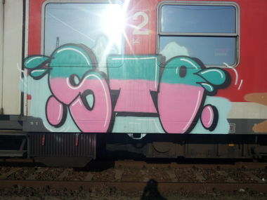 Graffiti Train in Halle - Photo by dripslover - sto (2014)