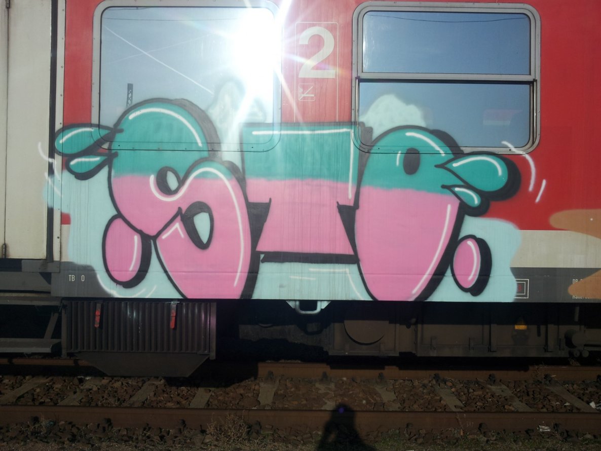 Graffiti Train in Halle - Photo by dripslover - sto (2014)