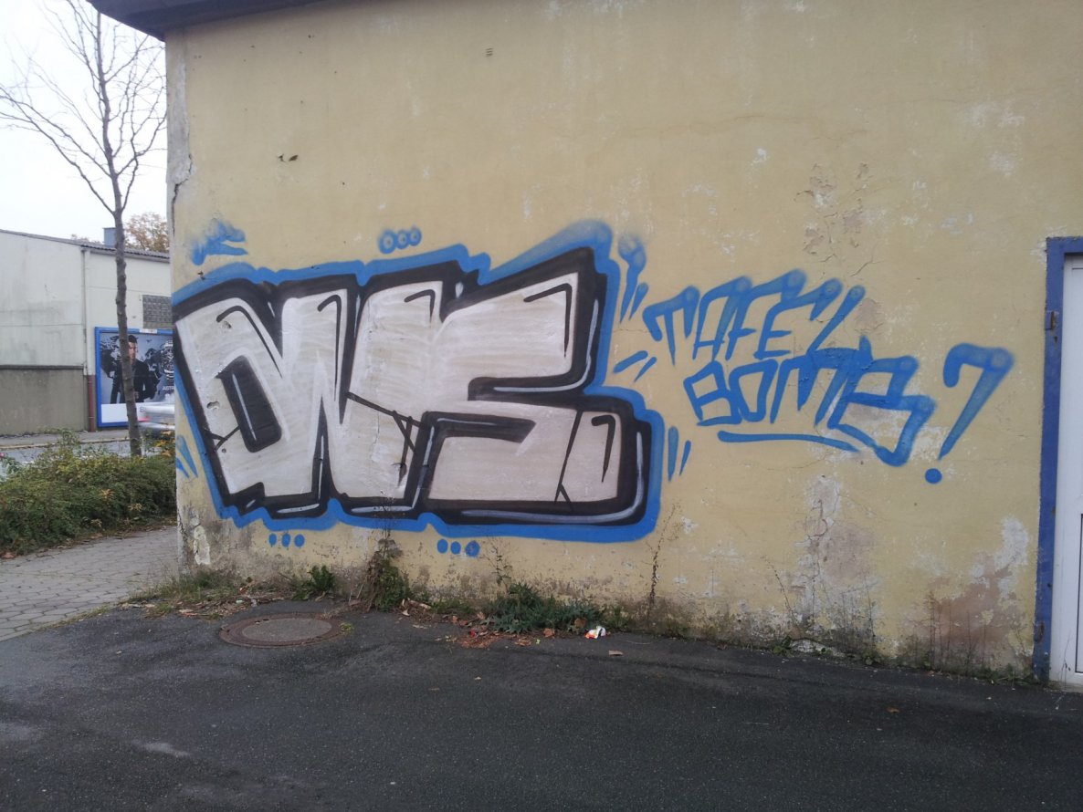 Graffiti Wall in Bayreuth - Photo by dripslover (2014)