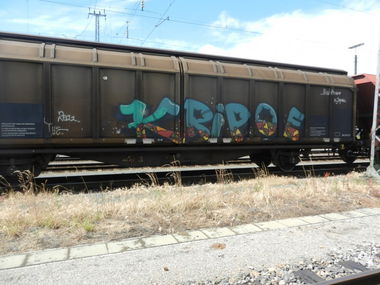 Graffiti Train in Frankfurt - Photo by dripslover - kripoe (2011)