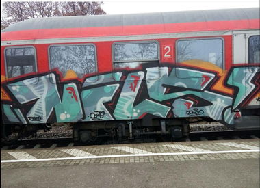Graffiti Train in Stuttgart  - Photo by dripslover - dnsc, dns, nils (2016)