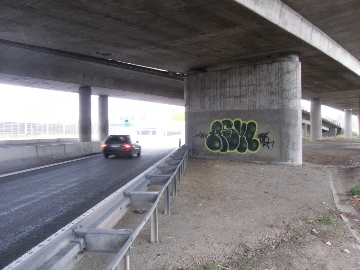 Graffiti Wall in Bayreuth - Photo by dripslover - fmg, asyl, milf