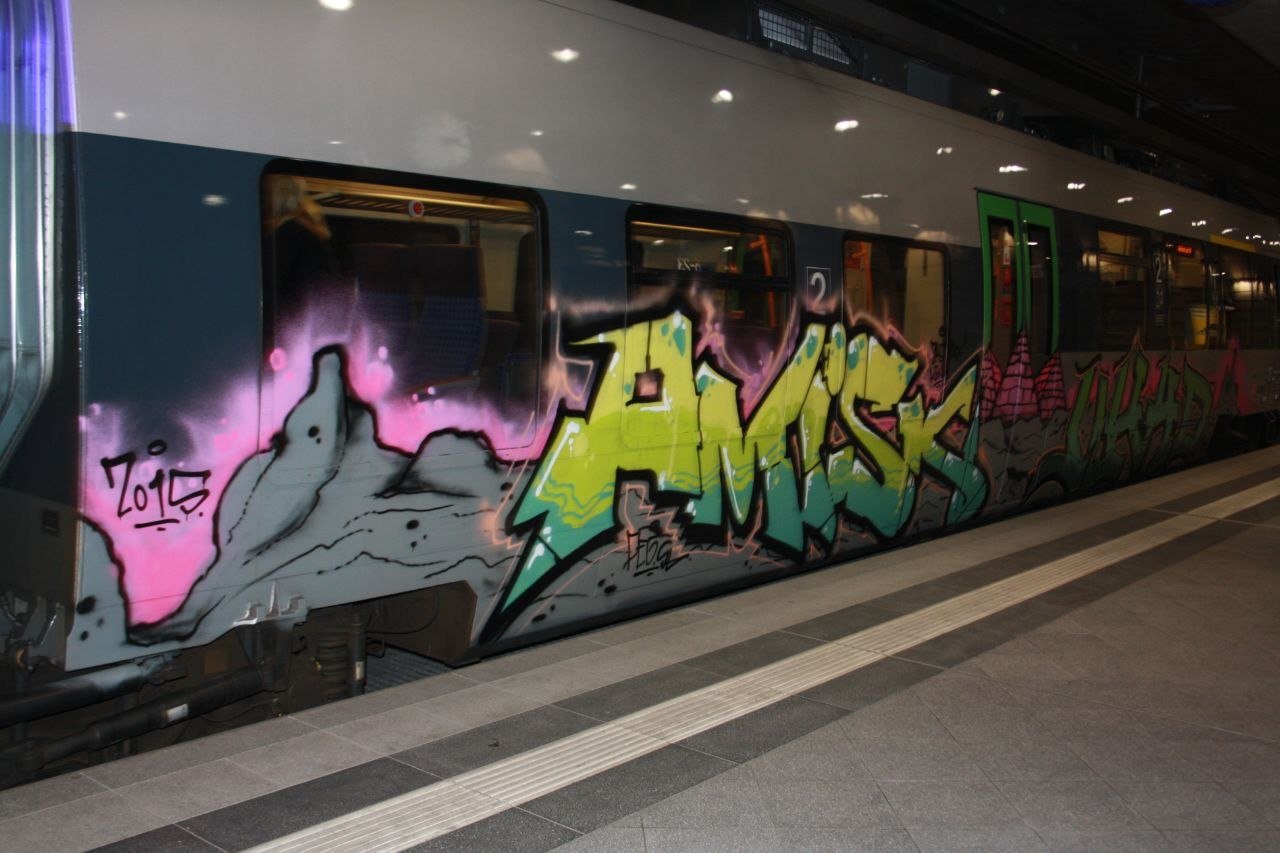 Graffiti Train in Leipzig - Photo by dripslover - amisk (2015)