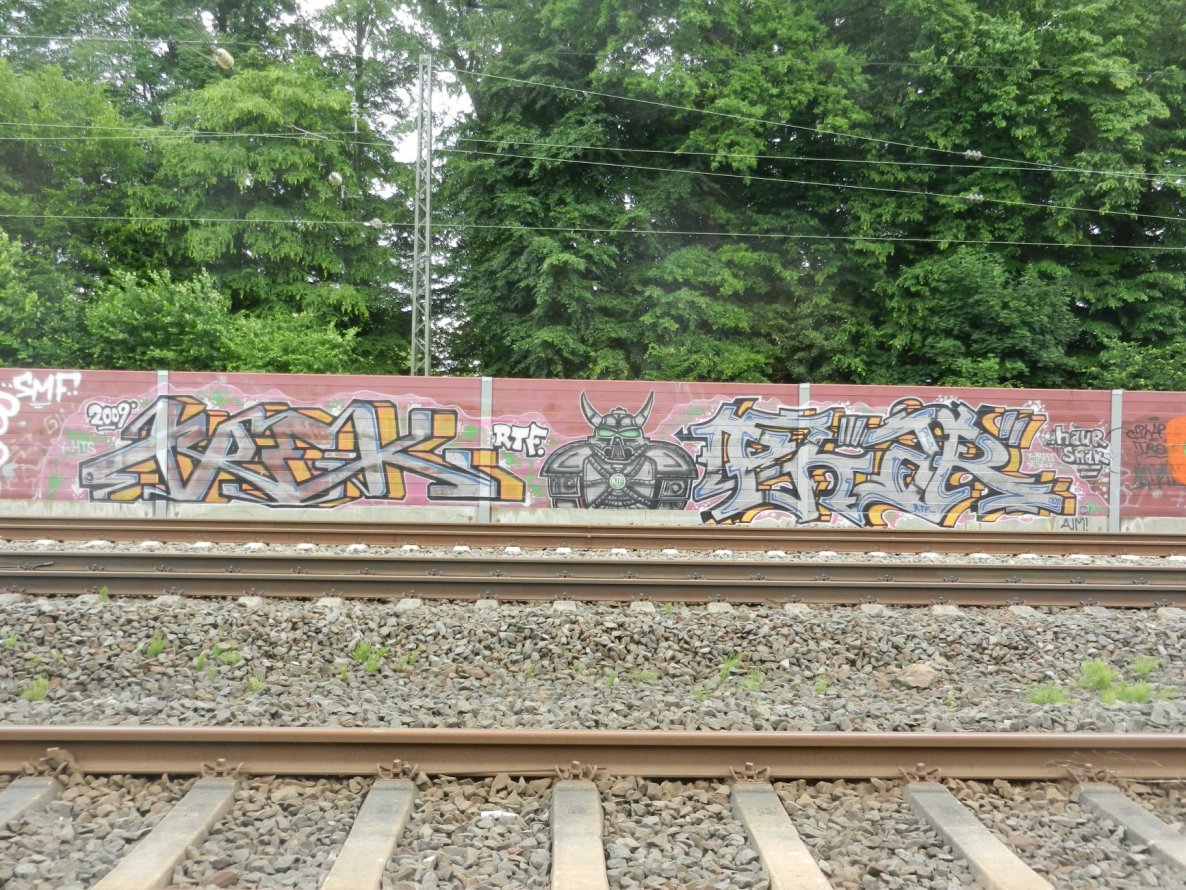 Graffiti Wall in Frankfurt - Photo by dripslover - rtf