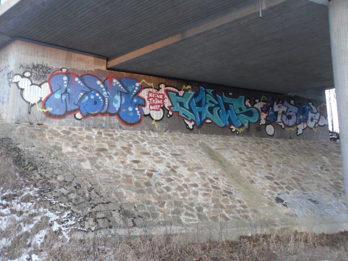 Graffiti Wall in Bayreuth - Photo by dripslover - wohl, chews, itsme