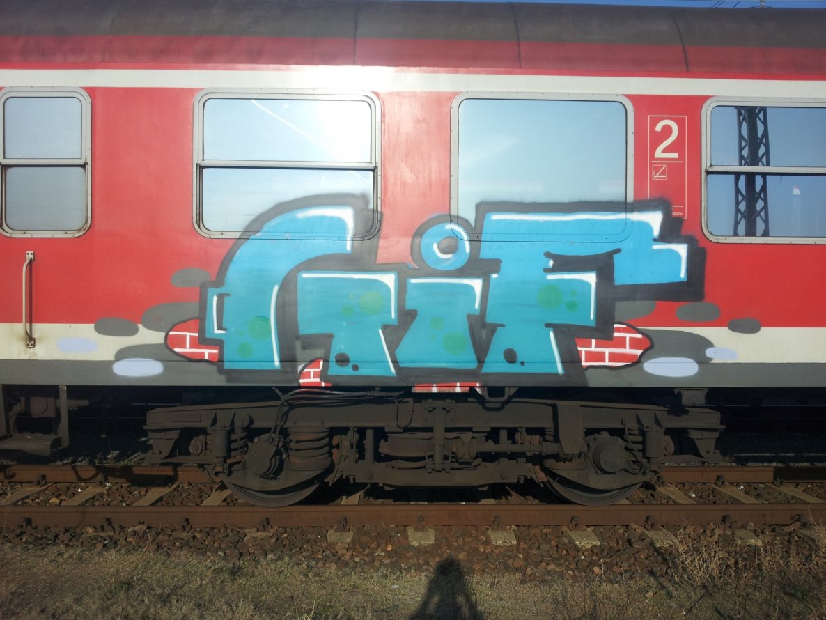 Graffiti Train in Halle - Photo by dripslover - gif (2014)