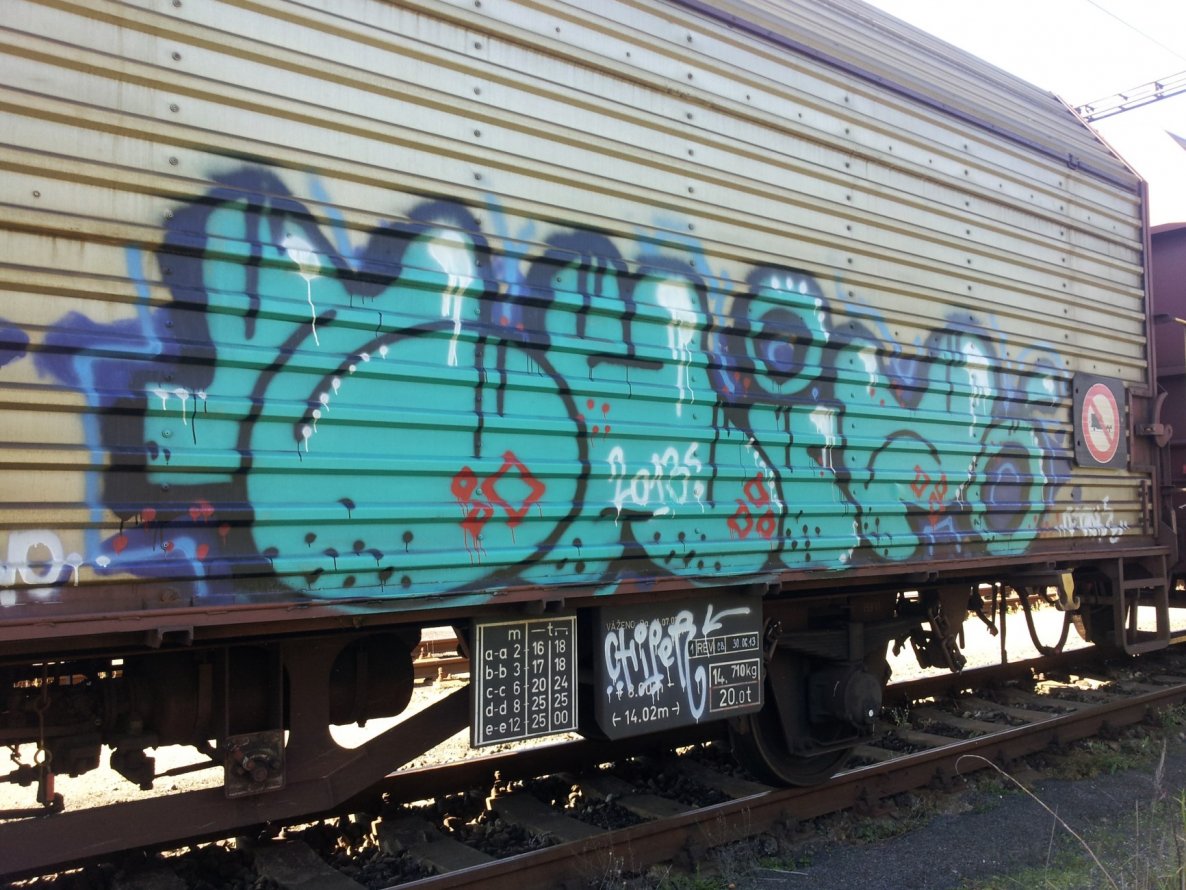 Graffiti Train in Bezirk Eger - Photo by dripslover (2014)