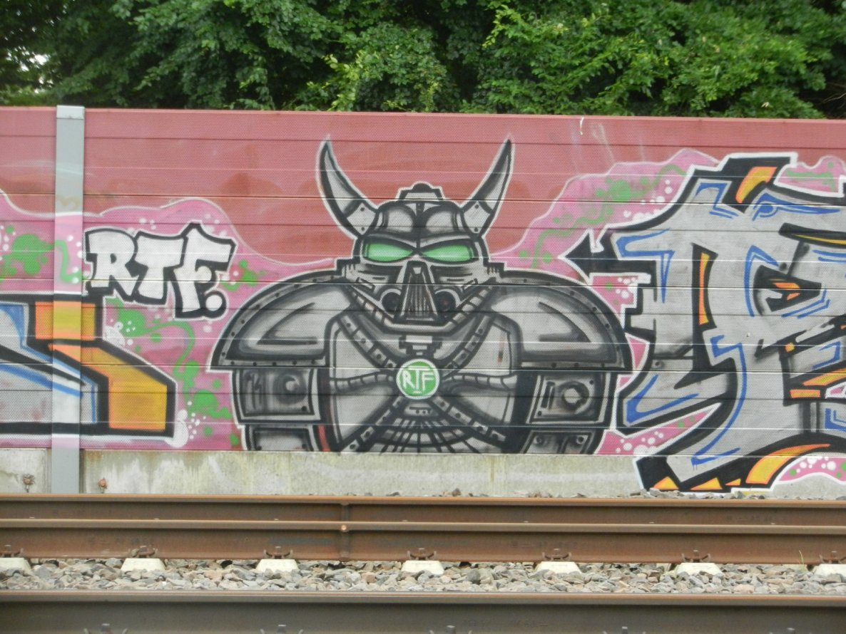 Graffiti Wall in Frankfurt - Photo by dripslover - rtf