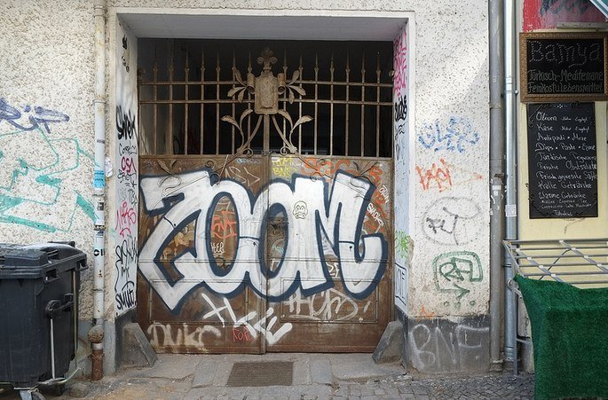 Graffiti Bombing - Photo by drkool - zoom