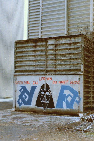 Graffiti Bombing - Photo by drkool - k100