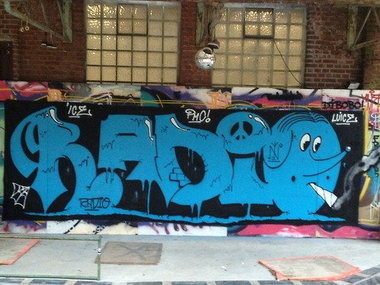 Graffiti Wall - Photo by drkool - radio