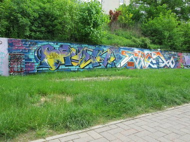 Graffiti Wall - Photo by drkool - bauer, ezzr, zoom