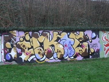 Graffiti Wall - Photo by drkool - mkae